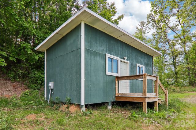 137 Red Maple Lane, Burnsville, NC 28714
