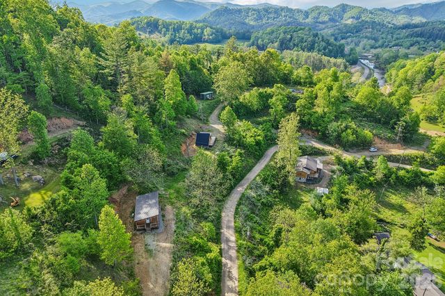 137 Red Maple Lane, Burnsville, NC 28714