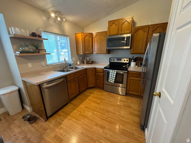4244 WESTLAKE DR, Roy, UT 84067