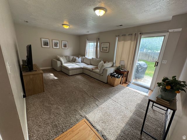 4244 WESTLAKE DR, Roy, UT 84067