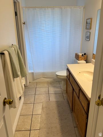 4244 WESTLAKE DR, Roy, UT 84067