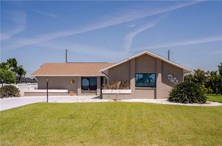 203 SE 43rd TER, Cape Coral, FL 33904