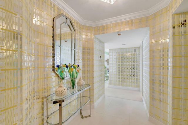 5380 N Ocean Drive 7c, Singer Island, FL 33404