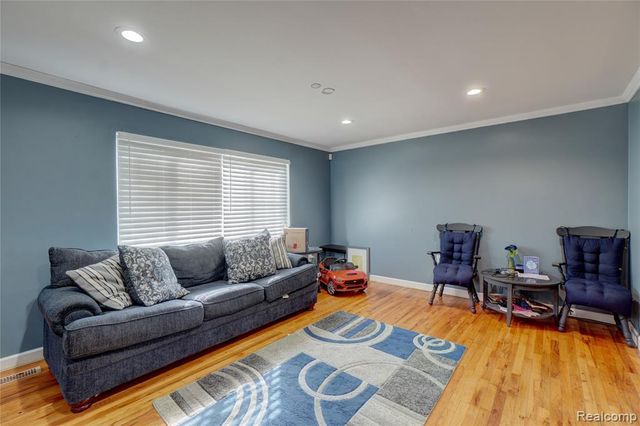 29841 Everett Street, Southfield, MI 48076