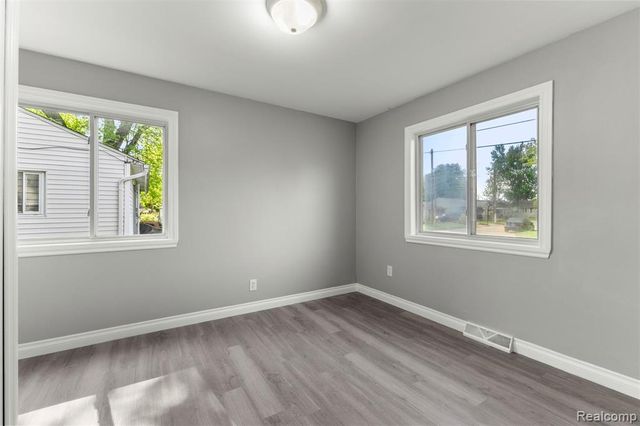 34113 Caspian Court, Westland, MI 48186