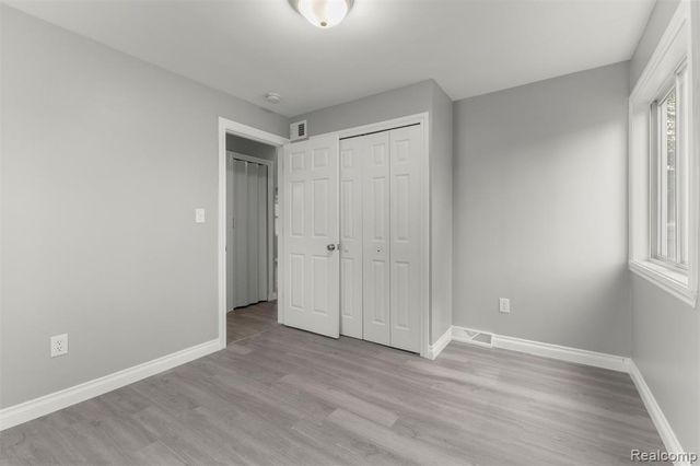 34113 Caspian Court, Westland, MI 48186