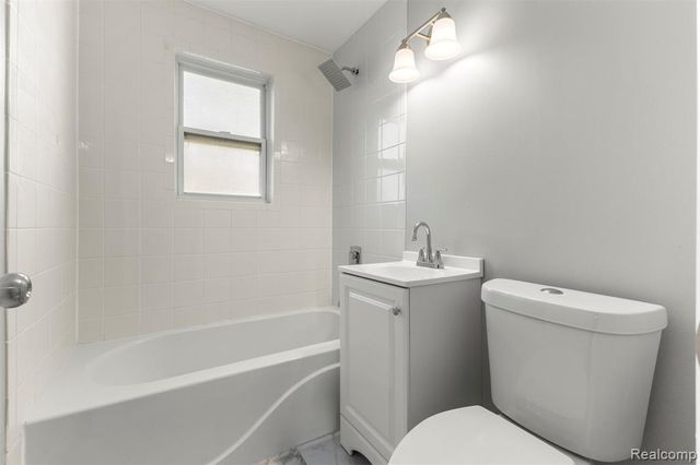 34113 Caspian Court, Westland, MI 48186