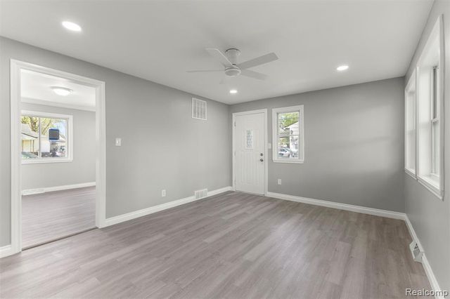 34113 Caspian Court, Westland, MI 48186