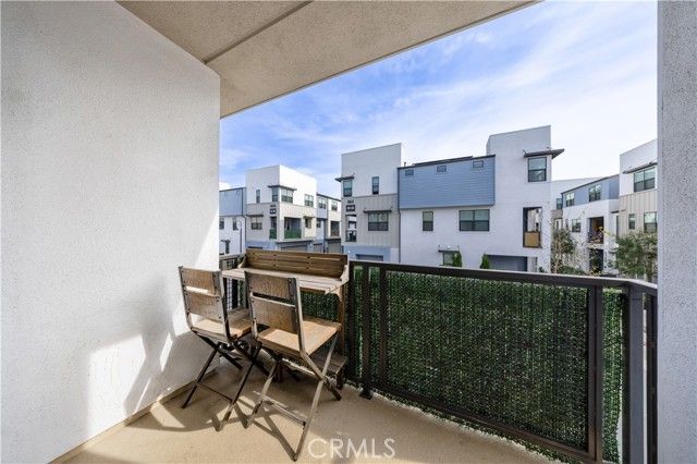 967 N Divino Privado 13, Ontario, CA 91764