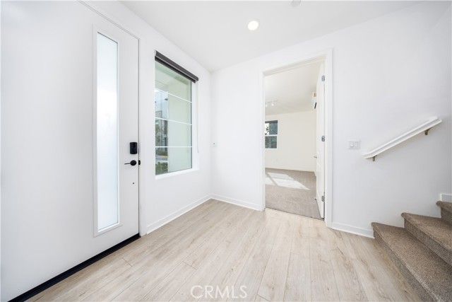 967 N Divino Privado 13, Ontario, CA 91764