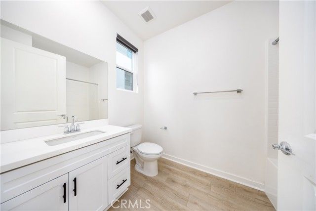 967 N Divino Privado 13, Ontario, CA 91764