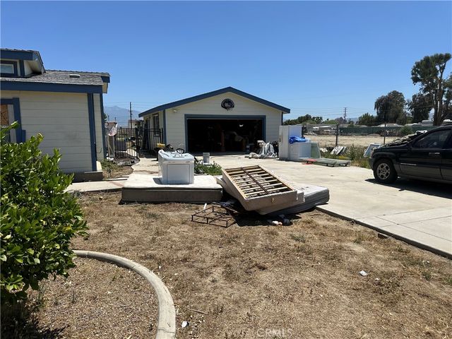 1420 Isaacs, Hemet, CA 92543