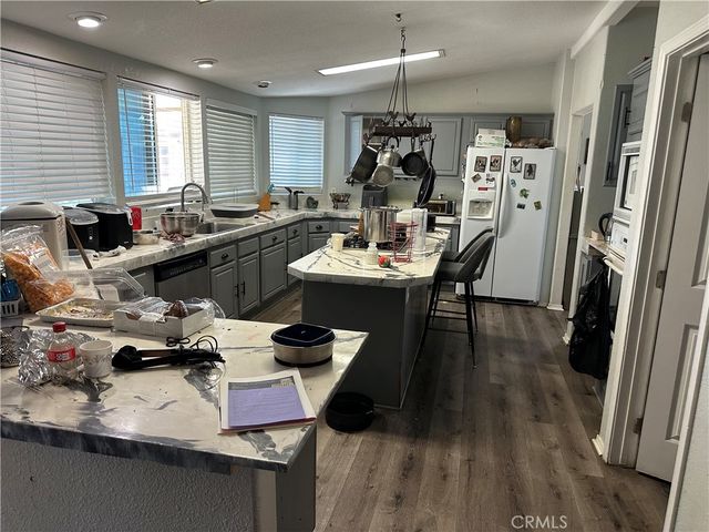 1420 Isaacs, Hemet, CA 92543