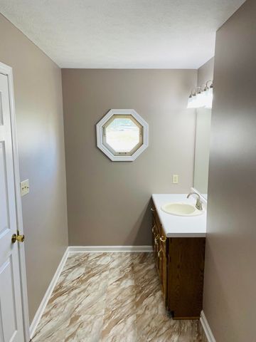 125 Holly Hill Drive, Somerset, KY 42503