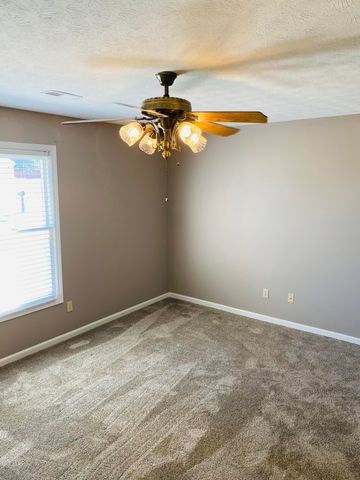 125 Holly Hill Drive, Somerset, KY 42503
