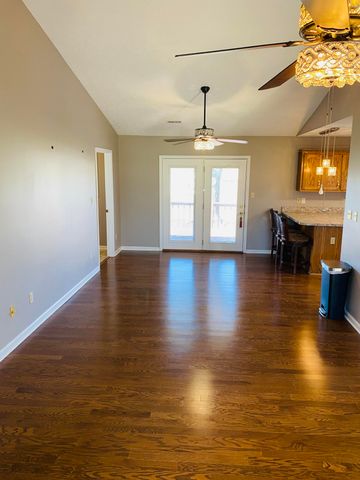 125 Holly Hill Drive, Somerset, KY 42503