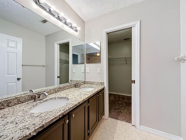 8174 LOCH LOMOND Lane, Jacksonville, FL 32244