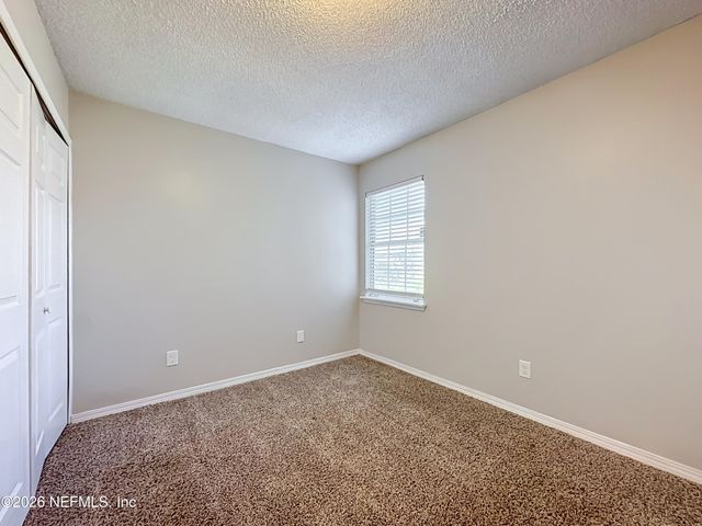 8174 LOCH LOMOND Lane, Jacksonville, FL 32244