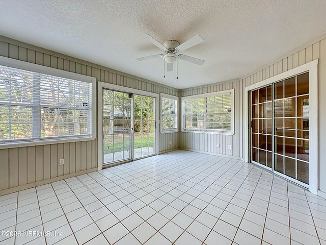 8174 LOCH LOMOND Lane, Jacksonville, FL 32244