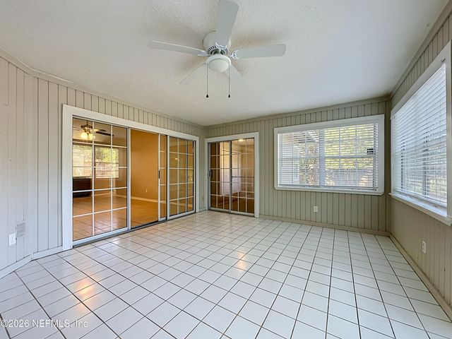 8174 LOCH LOMOND Lane, Jacksonville, FL 32244
