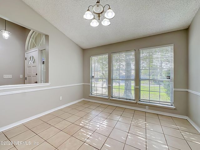 8174 LOCH LOMOND Lane, Jacksonville, FL 32244