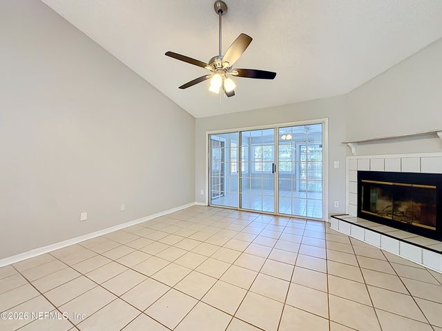 8174 LOCH LOMOND Lane, Jacksonville, FL 32244