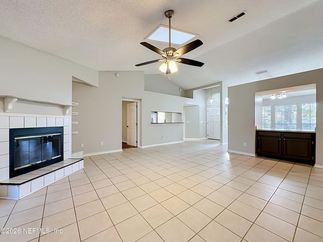 8174 LOCH LOMOND Lane, Jacksonville, FL 32244