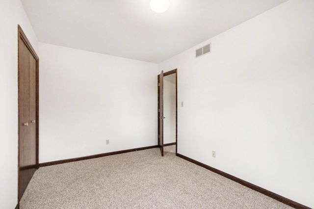 1379 Leeward Road, Crown Point, IN 46307