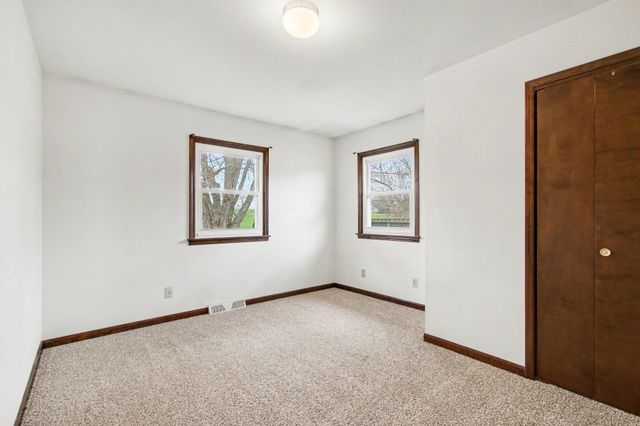 1379 Leeward Road, Crown Point, IN 46307