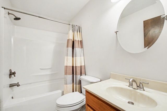 1379 Leeward Road, Crown Point, IN 46307