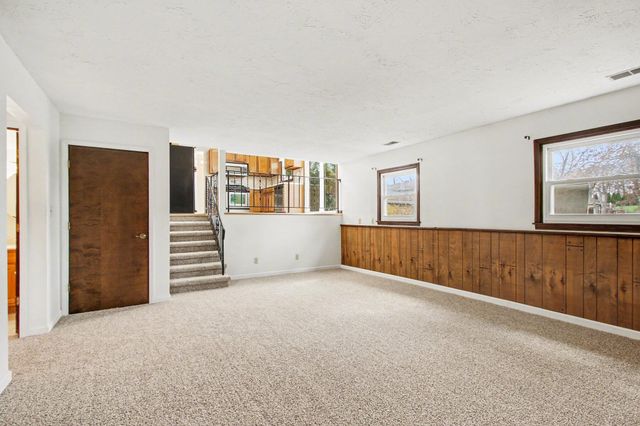 1379 Leeward Road, Crown Point, IN 46307