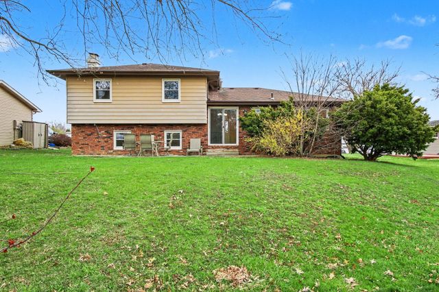 1379 Leeward Road, Crown Point, IN 46307