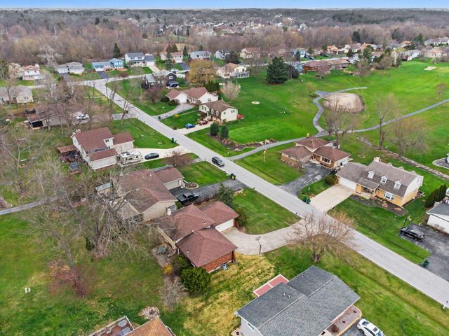 1379 Leeward Road, Crown Point, IN 46307