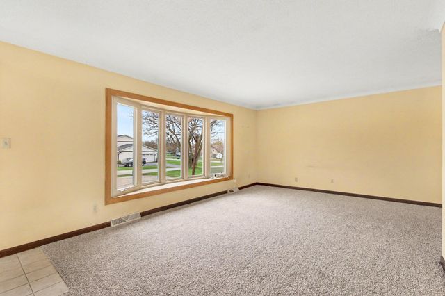 1379 Leeward Road, Crown Point, IN 46307