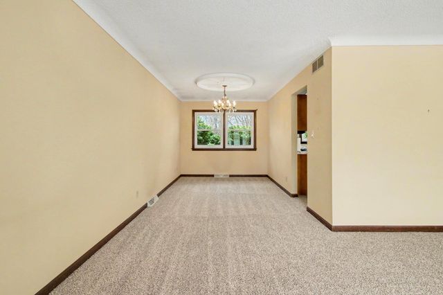 1379 Leeward Road, Crown Point, IN 46307