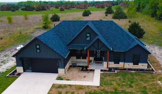 372 County Road 4300, Greenville, TX 75401