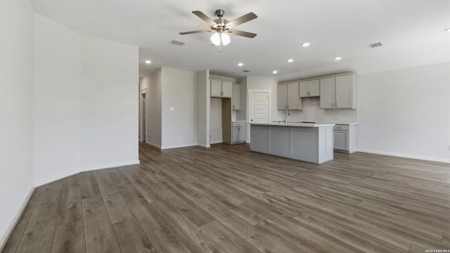 926 CLOUDY SKY RD, New Braunfels, TX 78130