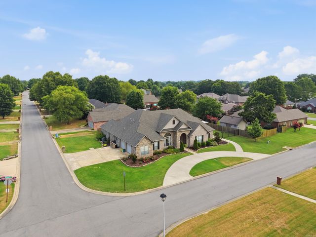 1320 Andy Drive, Conway, AR 72034