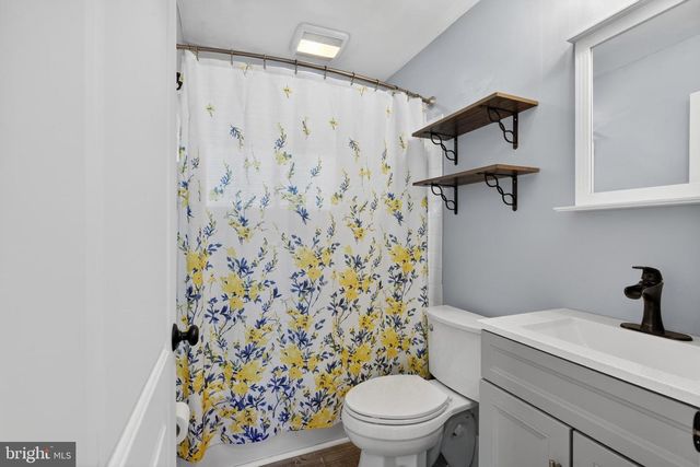 49 MEADOW LN, Levittown, PA 19054