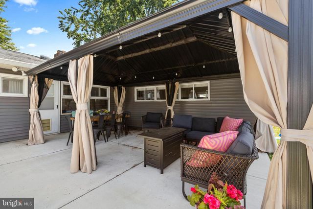 49 MEADOW LN, Levittown, PA 19054
