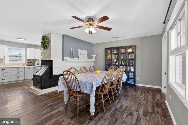 49 MEADOW LN, Levittown, PA 19054