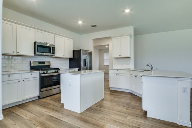 1228 Almond Road, Azle, TX 76020