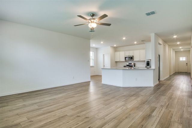 1228 Almond Road, Azle, TX 76020