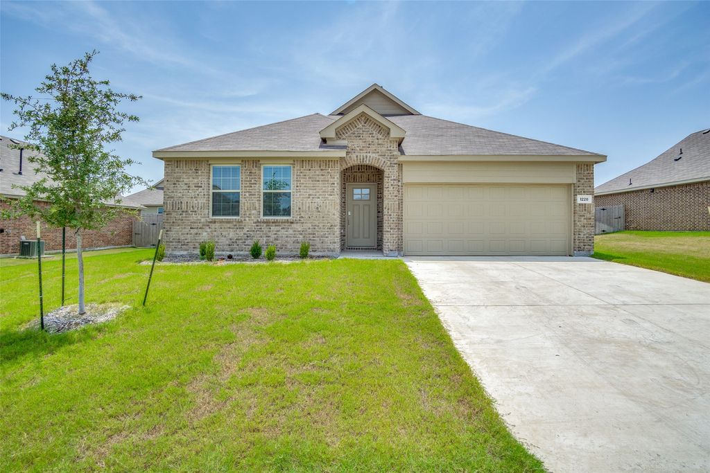 1228 Almond Road, Azle, TX 76020