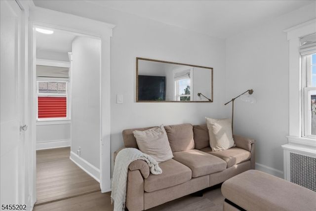 7 Laurel Pl, East Rutherford Boro, NJ 07073
