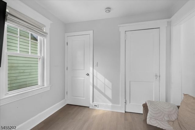7 Laurel Pl, East Rutherford Boro, NJ 07073