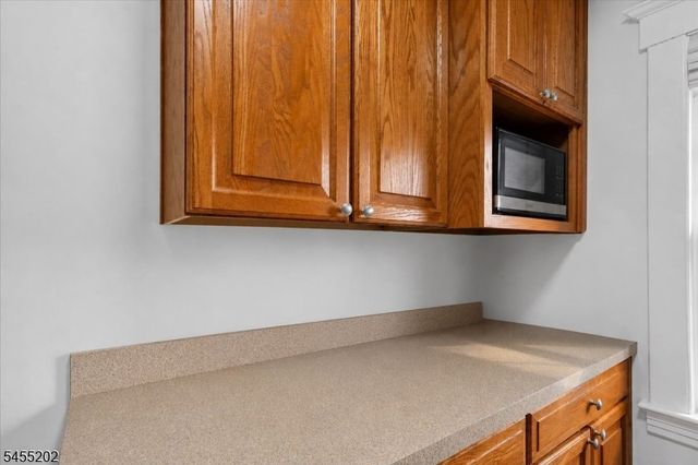 7 Laurel Pl, East Rutherford Boro, NJ 07073