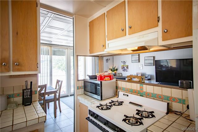 608 E Clearview Drive, Mohave Valley, AZ 86440