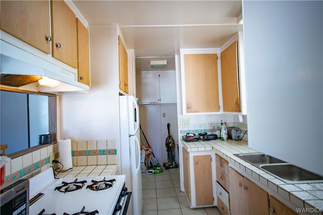 608 E Clearview Drive, Mohave Valley, AZ 86440