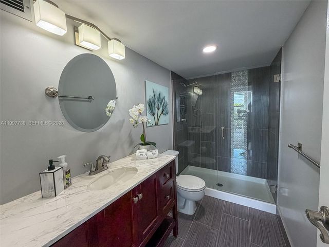 1000 Parkview Dr 531, Hallandale Beach, FL 33009